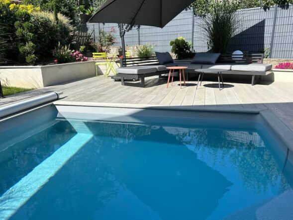 Création d'une mini piscine semi hors sol : piscine terlminée
