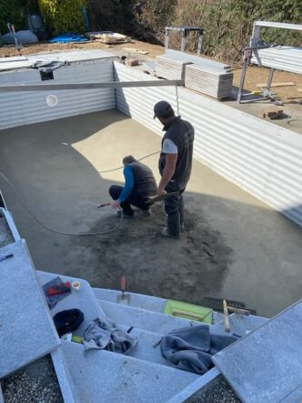 Pose de la chape d'une piscine Waterair à Kingersheim